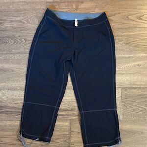 Women’s Aventura Cropped  Outdoor Pants size large